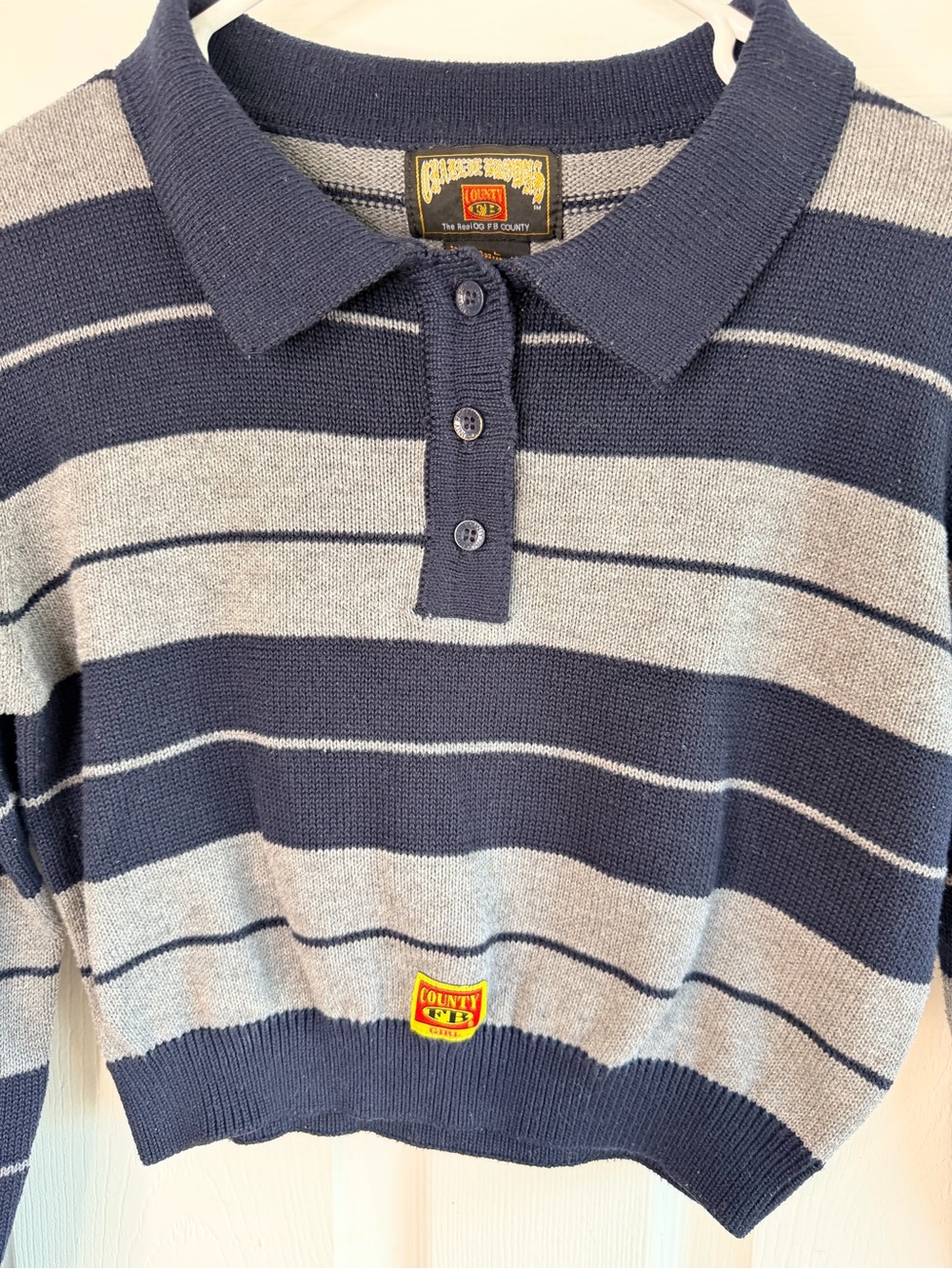 FB County Girl Cropped Knit Polo Sweater Size L Striped Navy Blue Gray - Picture 2 of 12